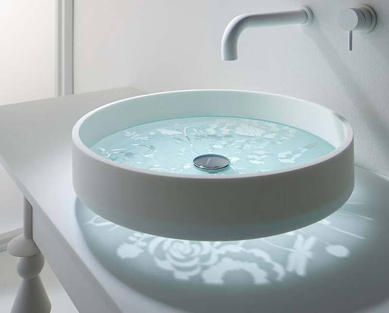 Цікавий дизайн скляного умивальника для ванної кімнати