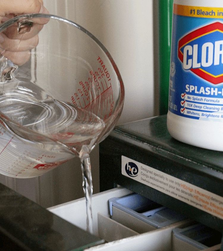 Відбілювач з хлором для видалення цвілі у пральній машині