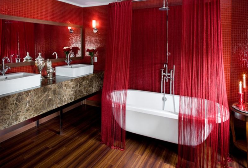 Червоний колір в інтер'єрі ванної кімнати: романтично