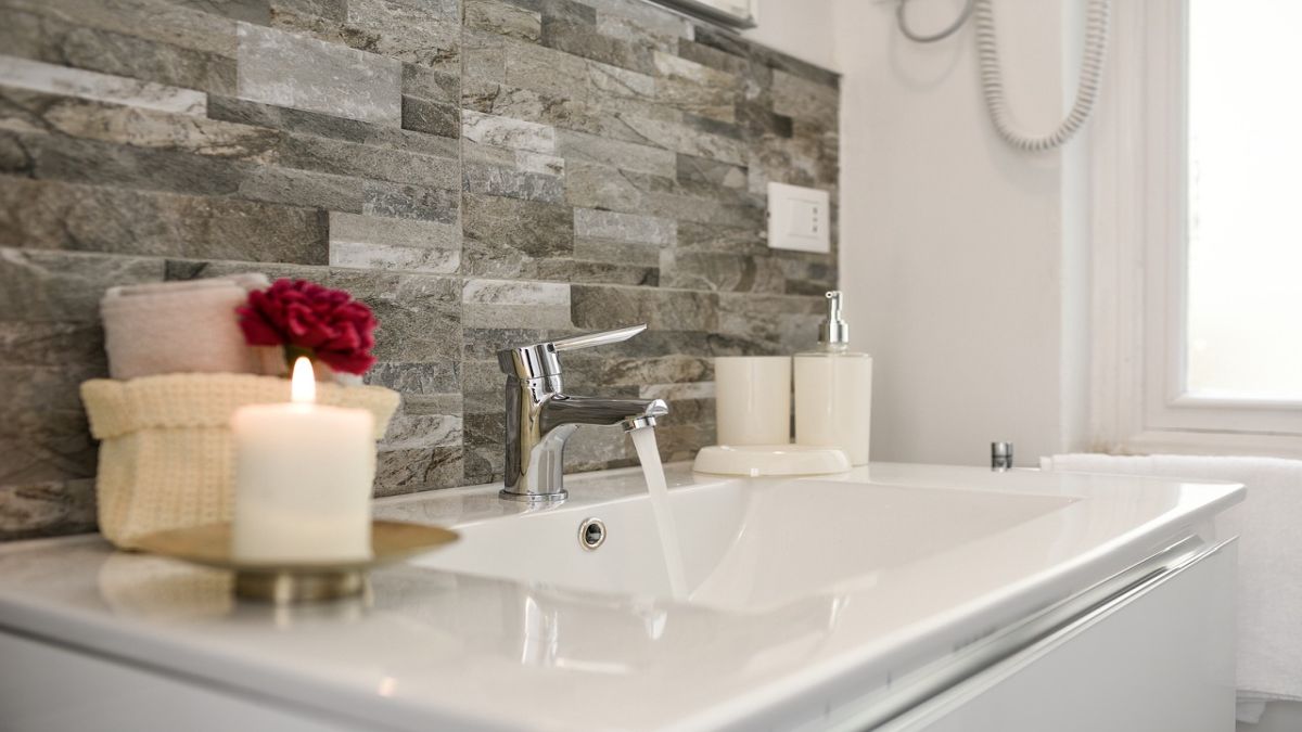 Стіни у ванній кімнаті: сучасні матеріали для оздоблення