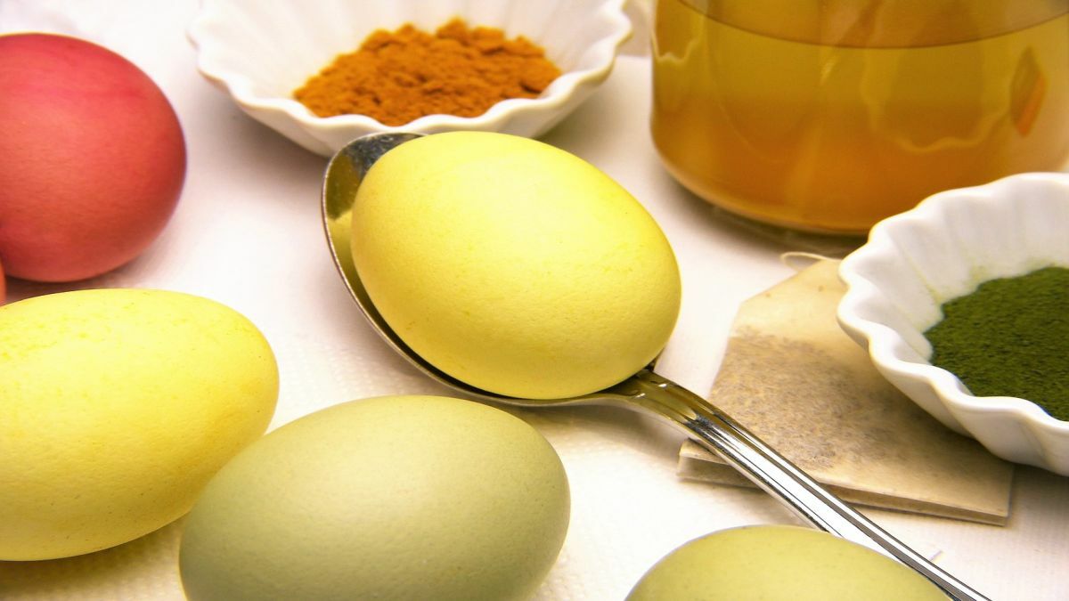 Крашанки: як пофарбувати яйця природними барвниками